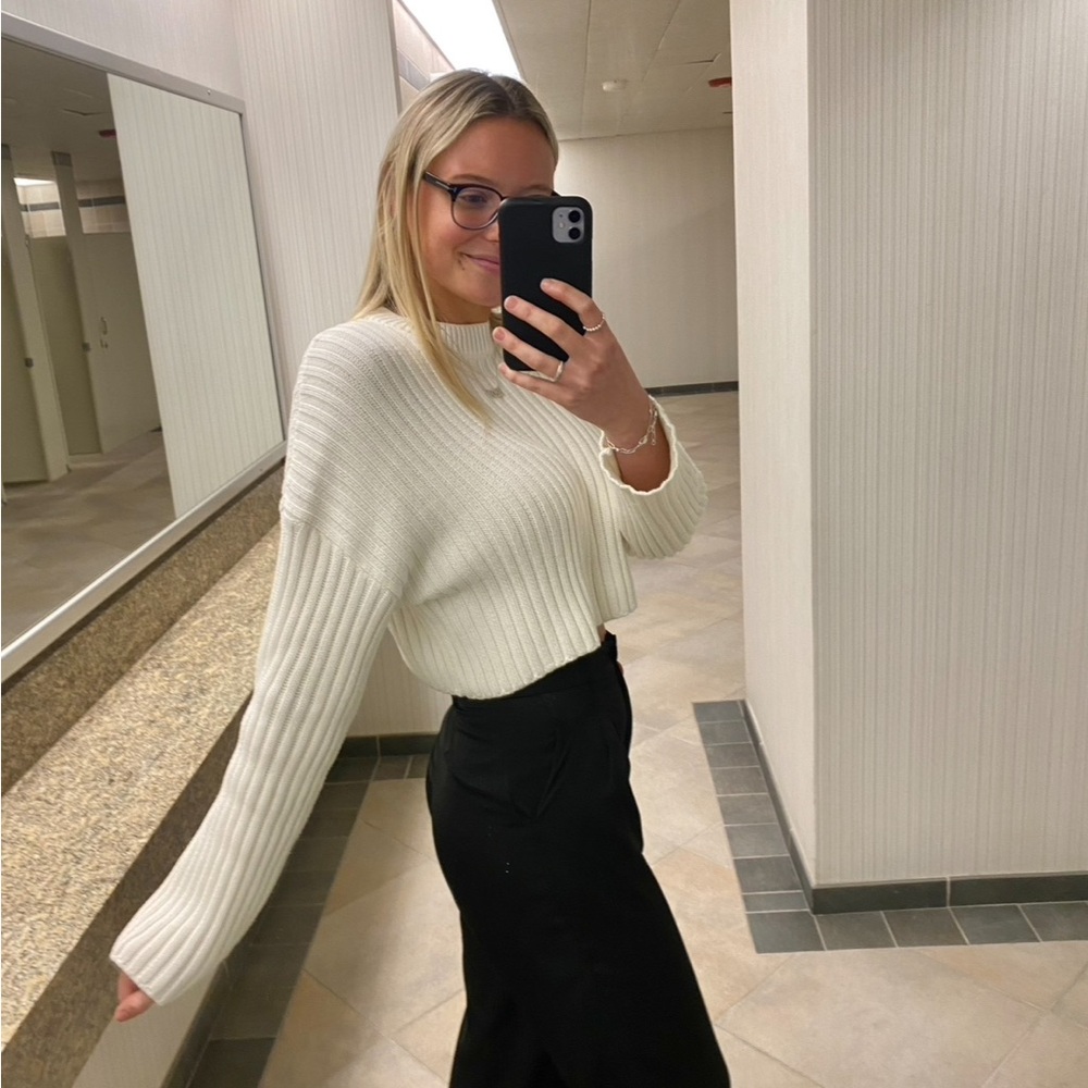 Zara Cream Ribbed Cropped Sweater